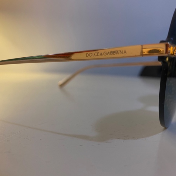 Dolce Gabanna sunglasses - Picture 2 of 3